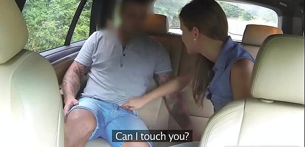  Amateur babe exchange her twat with her free taxi fare